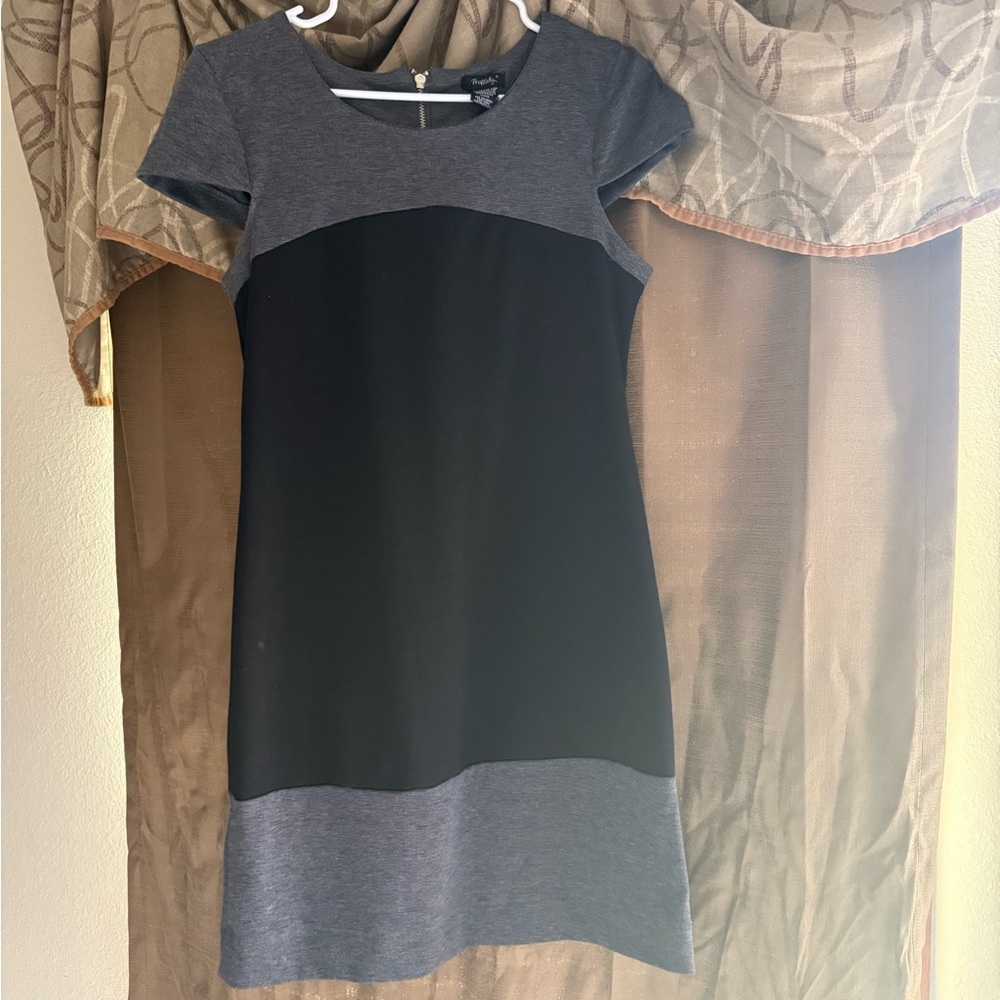 #48–Rhapsody Elegant Black and Gray Midi Dress - Picture 1 of 2